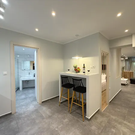 Smartliving Apts *